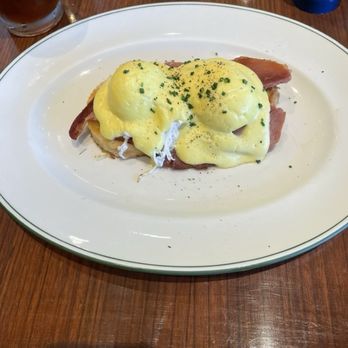 Sadelle's - Ham Benedict - Breakfast & Brunch Near Me - Las Vegas, Nevada Sadelle's - Ham Benedict - Breakfast & Brunch Near Me - Las Vegas, Nevada