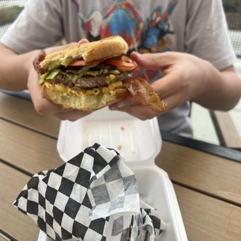 Brunch N Burger - Bacon macaroni cheeseburger - Breakfast & Brunch Near Me - Bakersfield, California Brunch N Burger - Bacon macaroni cheeseburger - Breakfast & Brunch Near Me - Bakersfield, California