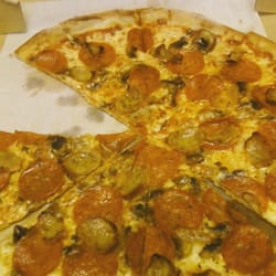 Pronto's New York Style Pizzeria - All I can say is mm mm good!