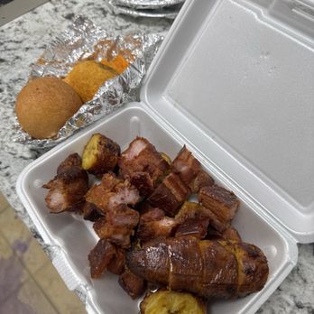 Caprichos Antioquenos Restaurant & Bakery - chicharrones, platano maduro, & buñuelos - Bakeries Near Me - Pawtucket, Rhode Island Caprichos Antioquenos Restaurant & Bakery - chicharrones, platano maduro, & buñuelos - Bakeries Near Me - Pawtucket, Rhode Island