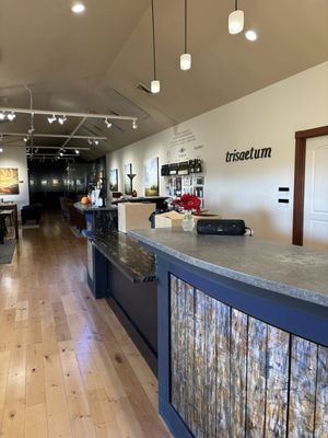 Trisaetum Winery by null