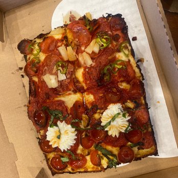99 Craft Pizza - GF spicy Hawaiian & PBR - Pizza Near Me - Fresno, California 99 Craft Pizza - GF spicy Hawaiian & PBR - Pizza Near Me - Fresno, California