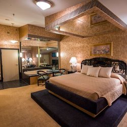 Feather Nest Inn - Oriental (Yellow)