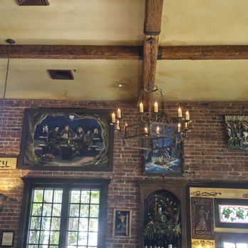 The Dancing Fox Winery & Brewery - Dining decor - Wineries Near Me - Lodi, California