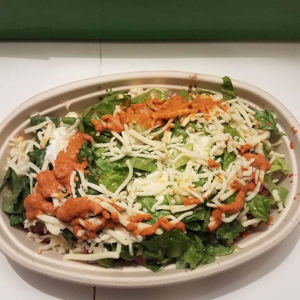 Dosbros Fresh Mexican Grill - Veggie bowl covered in death sauce - Mexican Near Me - Gallatin, Tennessee