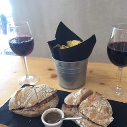 Sandes de Leitao - Exquisitely savory pork melts in your mouth!
