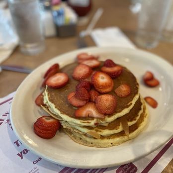 New Rochelle Diner - Strawberry pancakes - American Near Me - New Rochelle, New York New Rochelle Diner - Strawberry pancakes - American Near Me - New Rochelle, New York