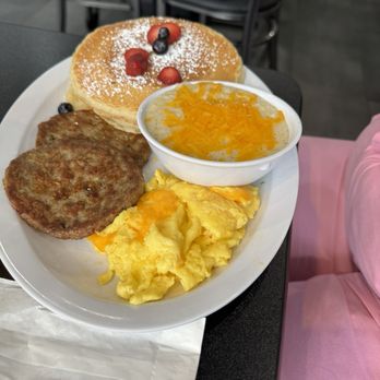 Grits and Eggs Breakfast Kitchen - Grits and Eggs Breakfast - Breakfast & Brunch Near Me - Atlanta, Georgia