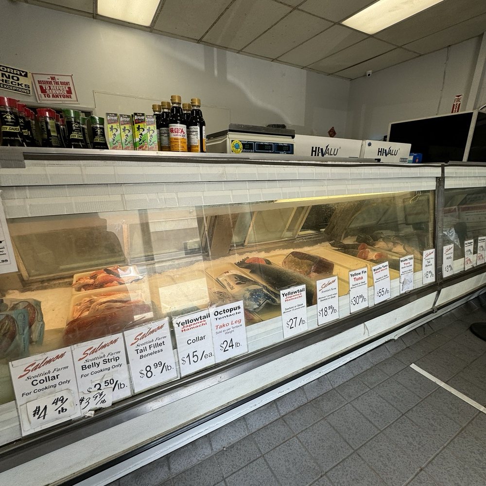 Ocean Plus Fish Market - inside - Seafood Markets Near Me - Rosemead, California