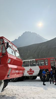 Columbia Icefield by null