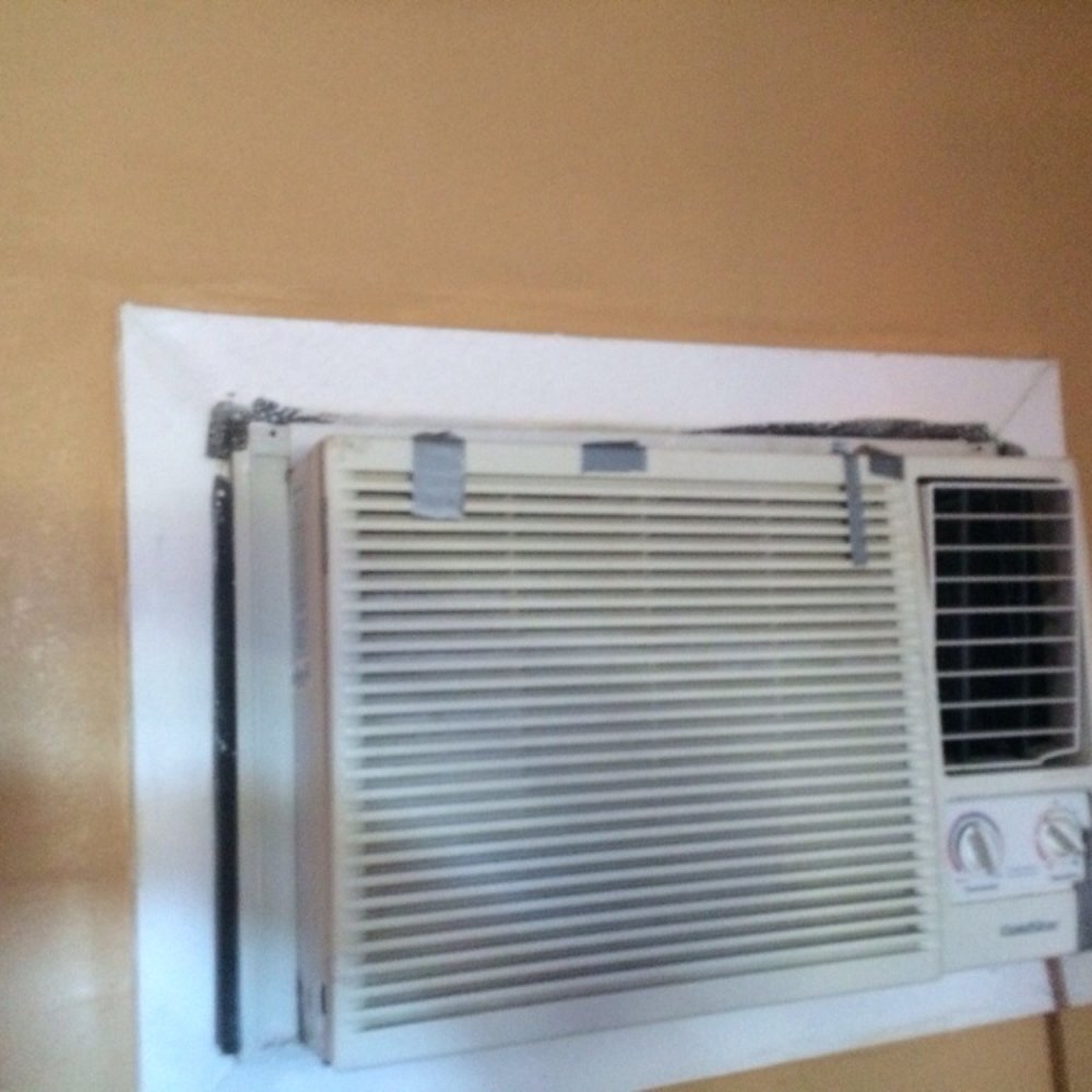Esquire Inn - Air conditioner - Hotels Near Me - Beeville, Texas Esquire Inn - Air conditioner - Hotels Near Me - Beeville, Texas