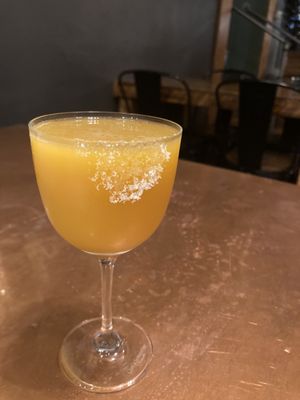 Henni's Kitchen & Bar by null