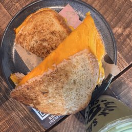 Grilled cheese! Superb! Grilled cheese! Superb!