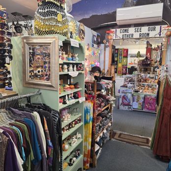 88 Far East International - Gift Shops Near Me - Idyllwild, California 88 Far East International - Gift Shops Near Me - Idyllwild, California