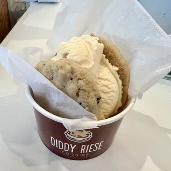 Diddy Riese Cookies - Desserts Near Me - Los Angeles, California