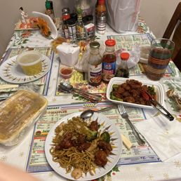 looks good, meh at best, had to break out sauces again to help