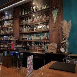 Ten Ten Room - Fully stocked bar