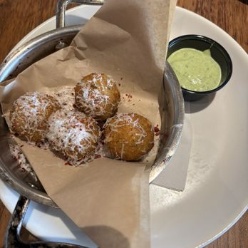 North Italia - Cacio e Pepe Arancini - Pizza Near Me - Las Vegas, Nevada North Italia - Cacio e Pepe Arancini - Pizza Near Me - Las Vegas, Nevada