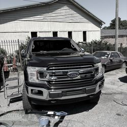 TW Autoglass - Ford F150 windshield replacement
