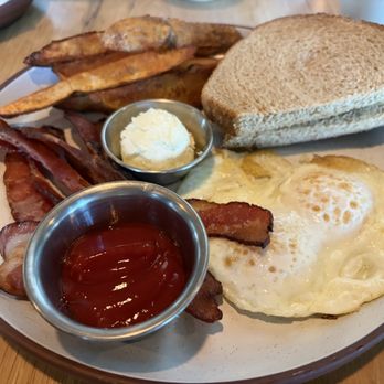 The Camper - Colorado breakfast - Restaurants Near Me - Broomfield, Colorado