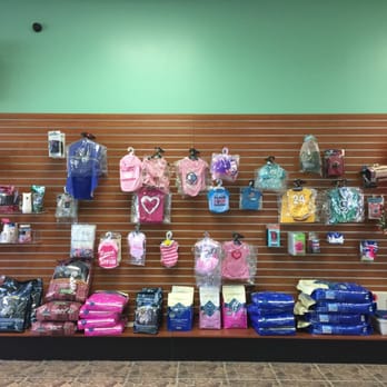 Splash Doggie - And they have great collection of fun doggie stuff - Pet Groomers Near Me - Burbank, California Splash Doggie - And they have great collection of fun doggie stuff - Pet Groomers Near Me - Burbank, California