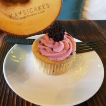 KAYSI CAKES - Desserts Near Me - DuBois, Pennsylvania