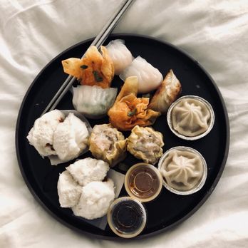 Ixlb Dim Sum Eats - Xiao Long Bao (4) Siu Mai (4) Chinese Broccoli w/ Oyster Sauce Pan Fried Dumpling (4) - Dim Sum Near Me - Los Angeles, California Ixlb Dim Sum Eats - Xiao Long Bao (4) Siu Mai (4) Chinese Broccoli w/ Oyster Sauce Pan Fried Dumpling (4) - Dim Sum Near Me - Los Angeles, California