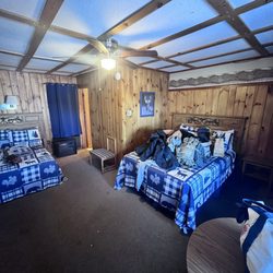 Mountain Brook Lodge - Standard double room.