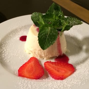 Caffè Pitti - Bavarese al cioccolato bianco - Cafes Near Me - Florence, FI Caffè Pitti - Bavarese al cioccolato bianco - Cafes Near Me - Florence, FI