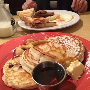 The Senator - Breakfast & Brunch Near Me - Toronto, Ontario