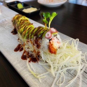 Oni Sushi - Caterpillar Roll - Sushi Bars Near Me - Claremont, California