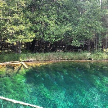 Kitch-iti-Kipi - Beautiful blue water - Lakes Near Me - Manistique, Michigan