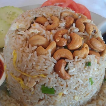 Nara Thai - Anothai Fried Rice w/chicken & shrimp, green onion, cashew nut. Spicy & soy sauce on the side. Beautifully cut veggies. - Thai Near Me - Humble, Texas