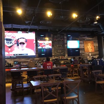 Lucky Strike Honolulu - Arcades Near Me - Honolulu, Hawaii