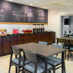 Hampton Inn Buffalo-Williamsville - Breakfast