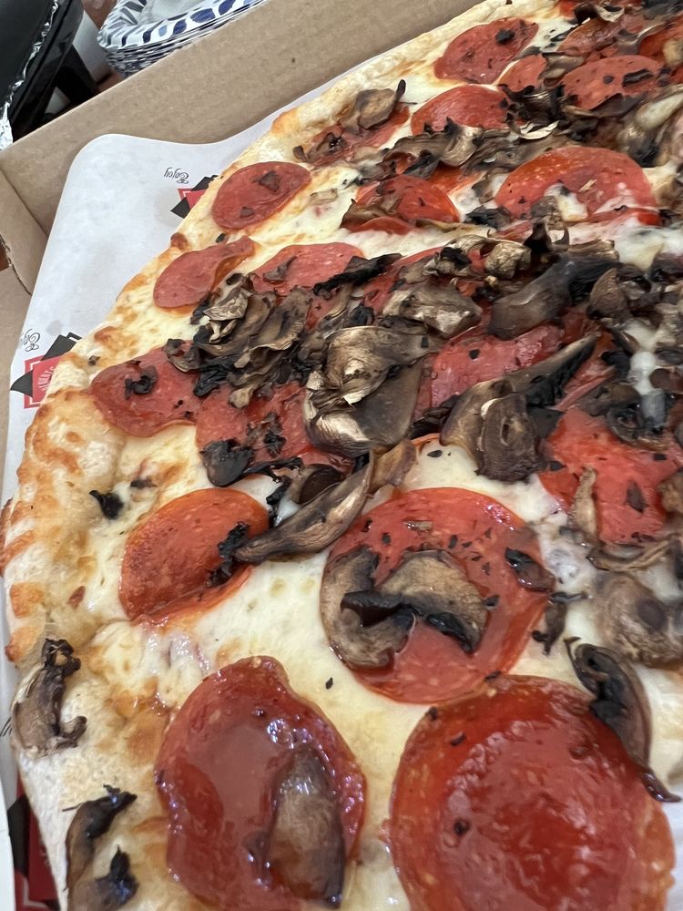 Alton Village Pizza Logo