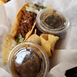 Hugo's Tacos - Crunchy Taco W/Ground Beef.