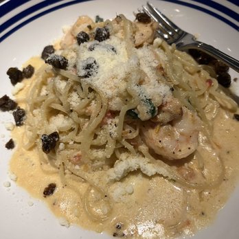 Scaddabush - Lemon garlic shrimp pasta. Made fresh - Italian Near Me - Toronto, Ontario Scaddabush - Lemon garlic shrimp pasta. Made fresh - Italian Near Me - Toronto, Ontario