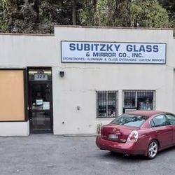 Subitzky Glass and Mirror Co - Front and entrance