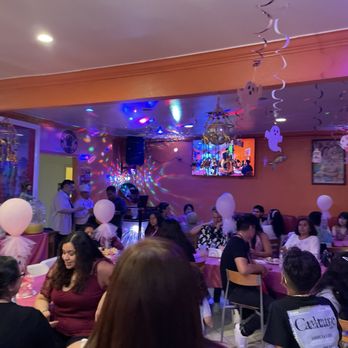 Restaurant Primys - Mexican Near Me - Santa Ana, California