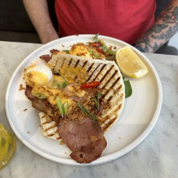 Scarlett Green - Fancy bacon roll - Breakfast & Brunch Near Me - Soho, XGL