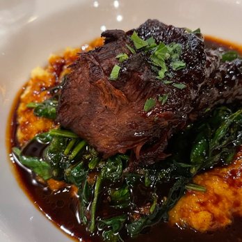 Napkins - Cabernet Braised Short Ribs - New American Near Me - Napa, California Napkins - Cabernet Braised Short Ribs - New American Near Me - Napa, California