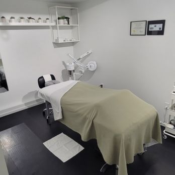 Absolute Skin Therapy - Massage Therapy Near Me - West Hollywood, California Absolute Skin Therapy - Massage Therapy Near Me - West Hollywood, California