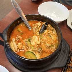 Kang Nam Asian Restaurant - Assorted Soon Tofu Stew / 섞어 순두부