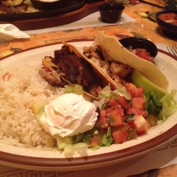 La Mexicana - Taco platter with carnitas and shrimp - Mexican Near Me - Germantown, Maryland