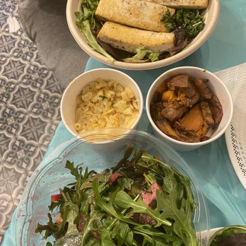 Quality Greens Kitchen - Ordered through ubereats- custom salad with beef Herb Marinated Steak, mac n Mac and Cheese (VG), Roasted Sweet Potato - New American Near Me - Hoboken, New Jersey Quality Greens Kitchen - Ordered through ubereats- custom salad with beef Herb Marinated Steak, mac n Mac and Cheese (VG), Roasted Sweet Potato - New American Near Me - Hoboken, New Jersey