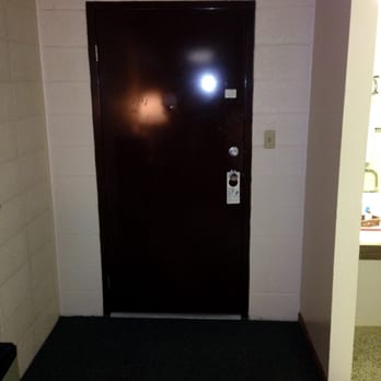 Prairie Inn - door facing motel interior hallway which leads to breakfast area and washing room - Hotels Near Me - Evanston, Wyoming Prairie Inn - door facing motel interior hallway which leads to breakfast area and washing room - Hotels Near Me - Evanston, Wyoming