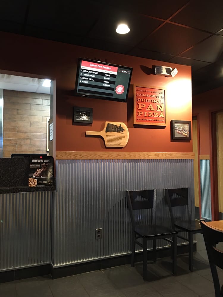 PIZZA HUT - Updated October 2025 - 19 Reviews - 311 W Prospect St