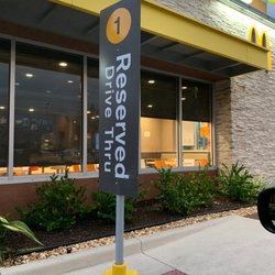 McDonald's - Waiting 40 minutes for my "Fast Food"