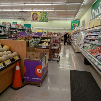 Food Basics - Produce section, with the bread section in the back - Grocery Near Me - Thornhill, Ontario